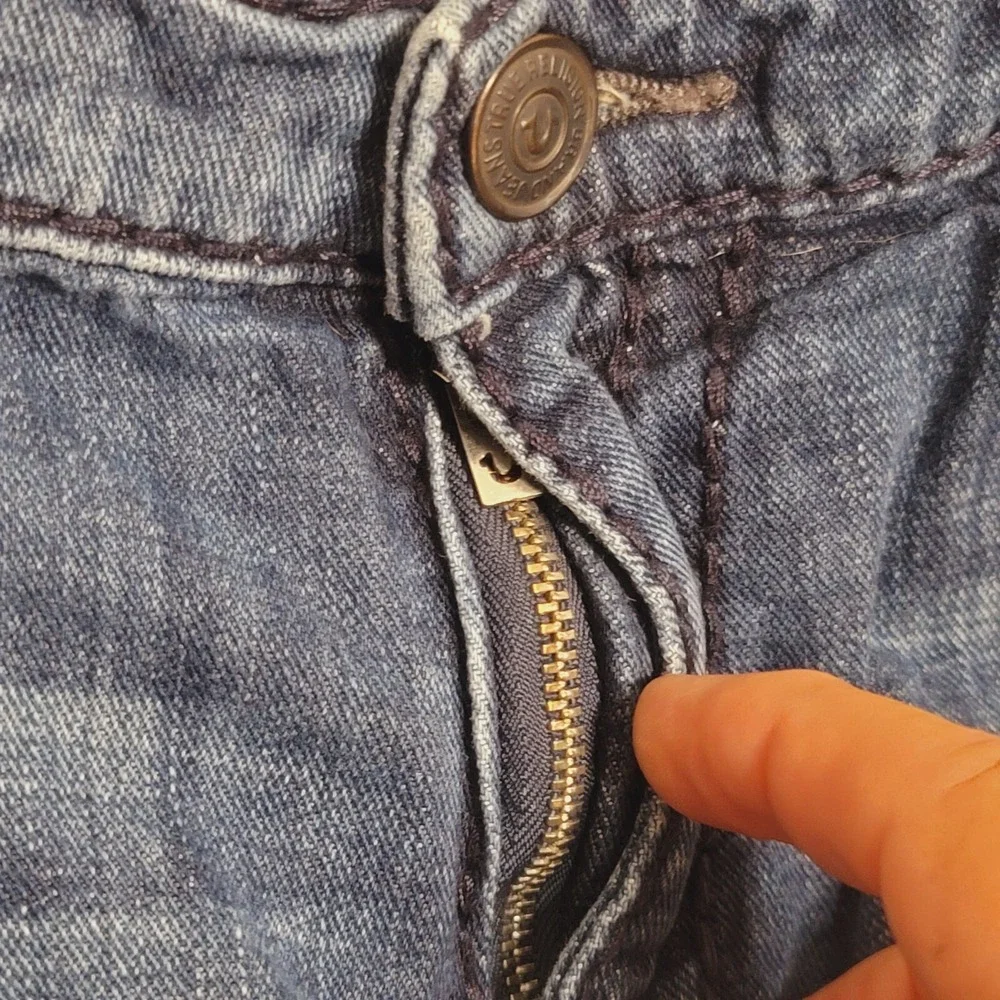True Religion women's Jeans Size 33 Cameron slim boyfriend